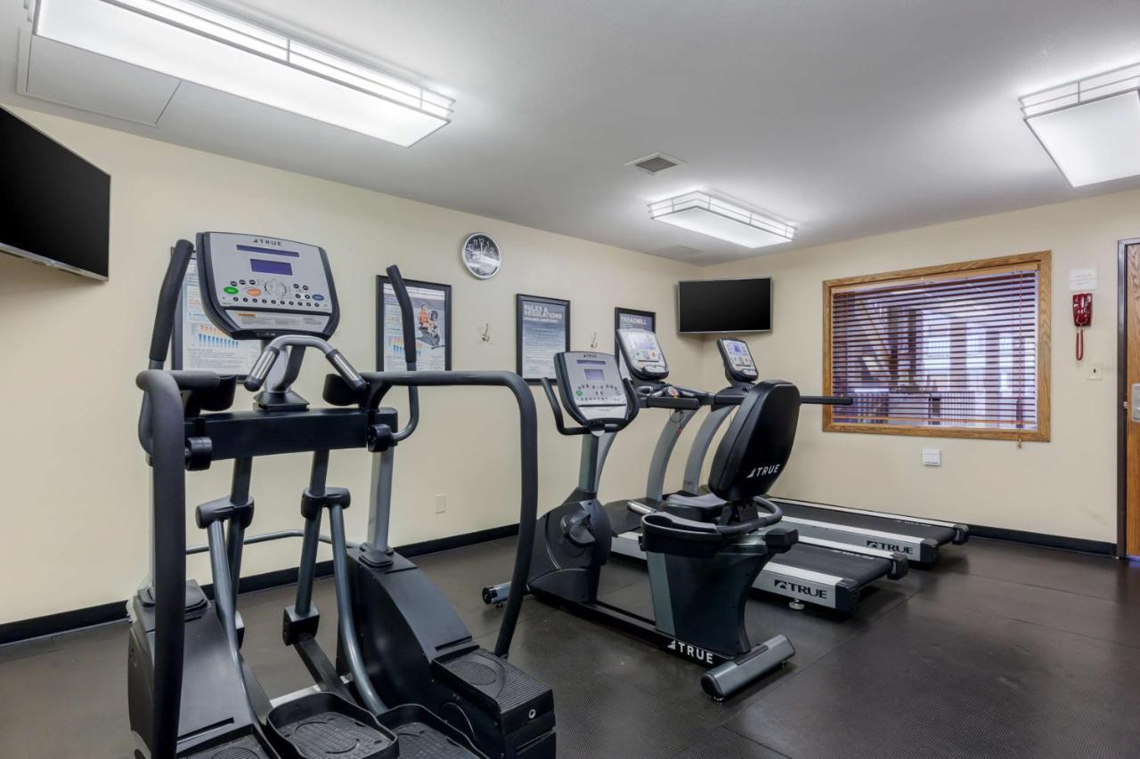 Best Western Plus Dubuque Hotel And Conference Center Bagian luar foto