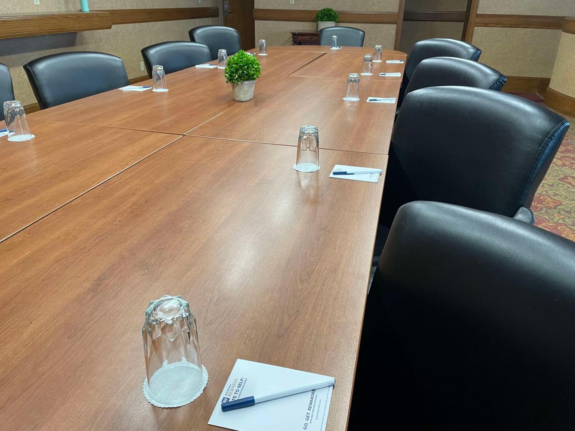 Best Western Plus Dubuque Hotel And Conference Center Bagian luar foto